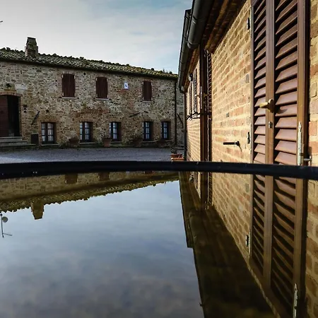 Farm stay Bombina Montisi