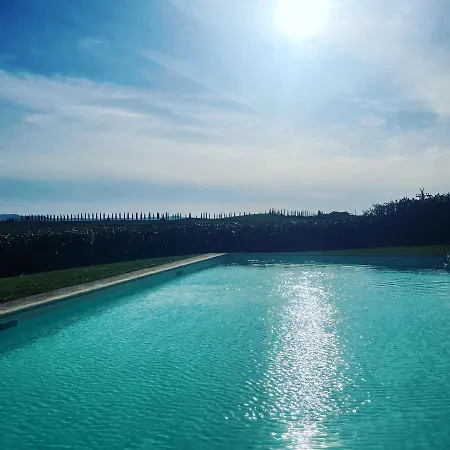 Bombina Farm stay Montisi