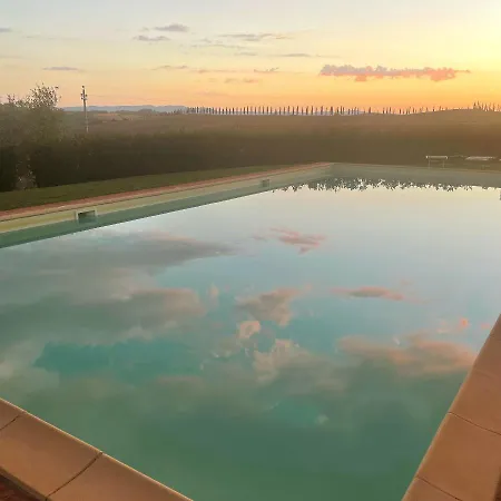 Bombina Farm stay Montisi